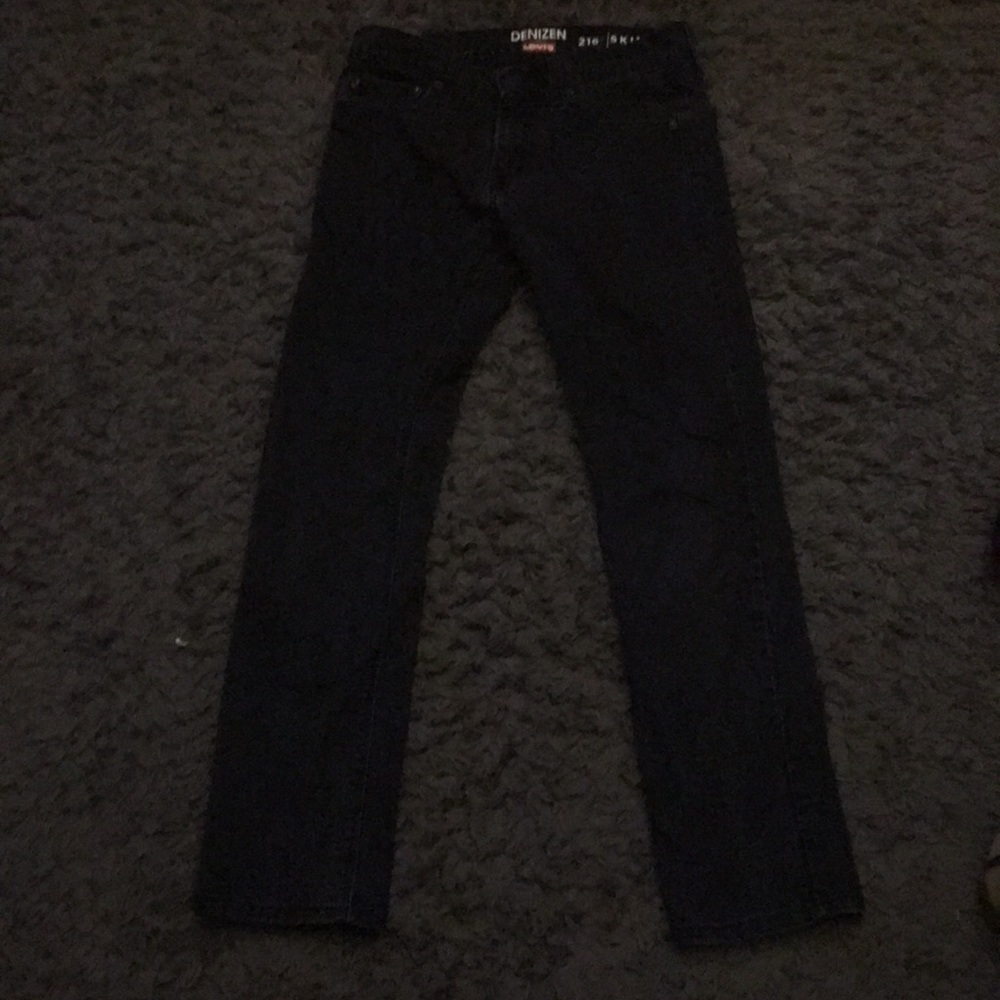 Levi’s black skinny jeans